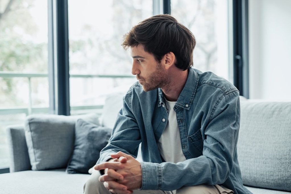 La ciencia explica cómo son las personas que hablan solas 17 MUCHAS PERSONAS HABLAN SOLAS