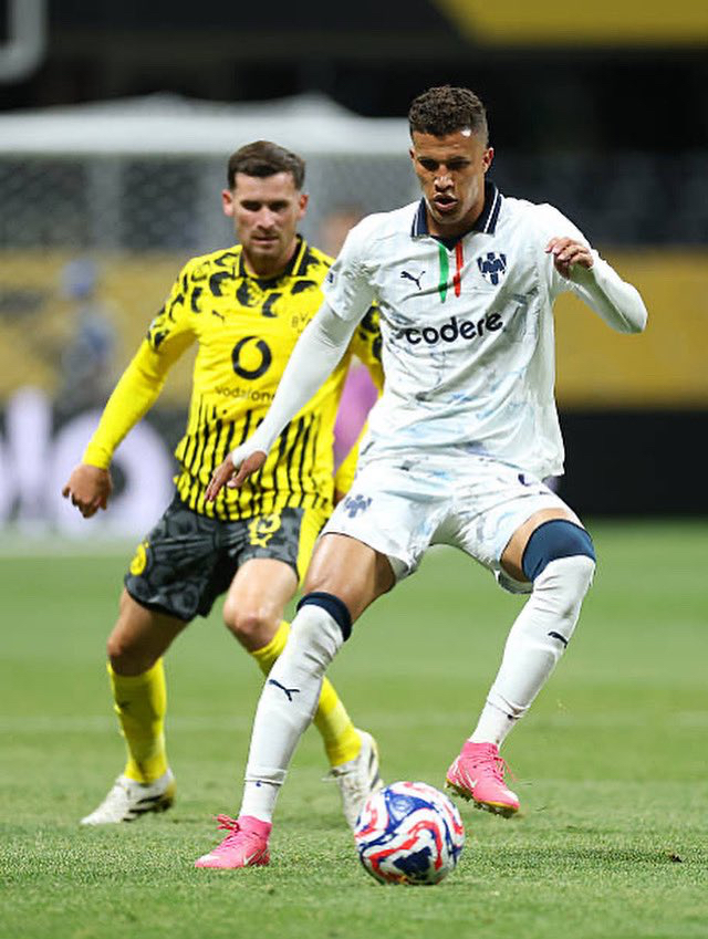 Nelson Deossa como relevo de Johnny Cardoso en el Betis. Fuente: Agencias