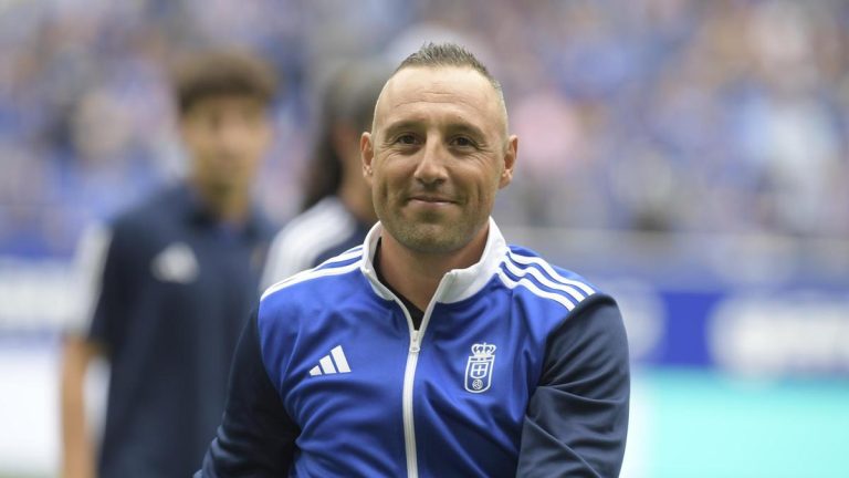 Santi Cazorla da otro golpe en la mesa con el Real Oviedo: la letra pequeña de su renovación
