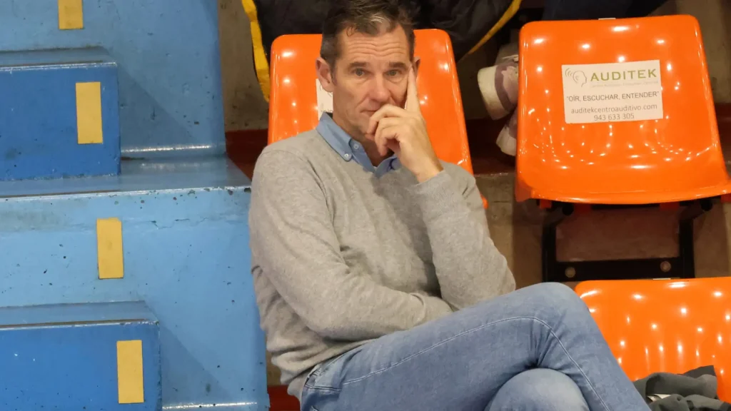 La incómoda mensualidad que mantendría callado a Iñaki Urdangarin sobre las relaciones íntimas de Felipe VI, según un medio 61 Un libro de ‘autoayuda’ que escondería las verdaderas intenciones de Iñaki Urdangarin