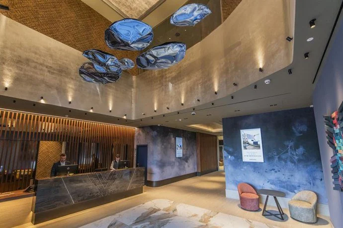 Verificación sí, exceso no: cómo cumplir la normativa sin vulnerar la privacidad del huésped