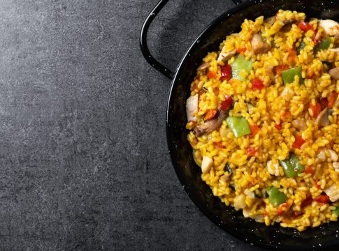 Paella La paella valenciana original lleva este ingrediente inesperado que nadie menciona