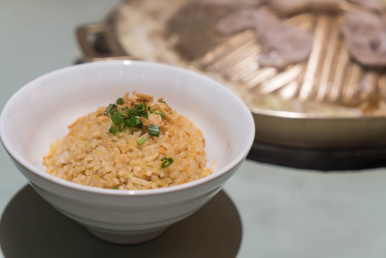 La técnica japonesa que los chefs españoles copian para el arroz bomba: el 'toque kamado'