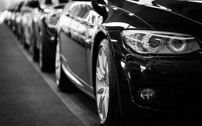 Coberturas imprescindibles para coches eléctricos: la póliza que entiende tu batería