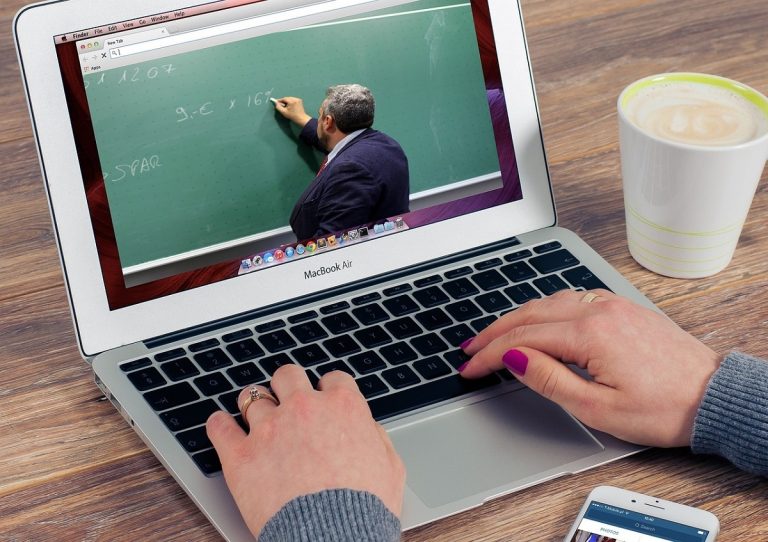 Como funciona la protección de datos enfocada a los estudiantes online