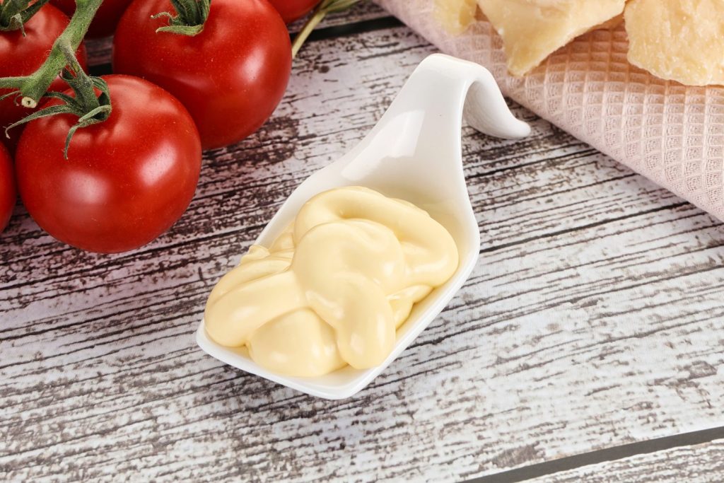 "No tires el agua de los garbanzos": el secreto vegano para hacer una mayonesa sin huevo 40 MÁS ALLÁ DE LA MAYONESA: UN UNIVERSO DE POSIBILIDADES CULINARIAS