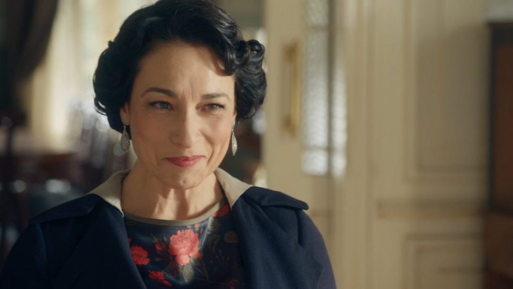 ¿Alguien está vigilando a Leocadia?