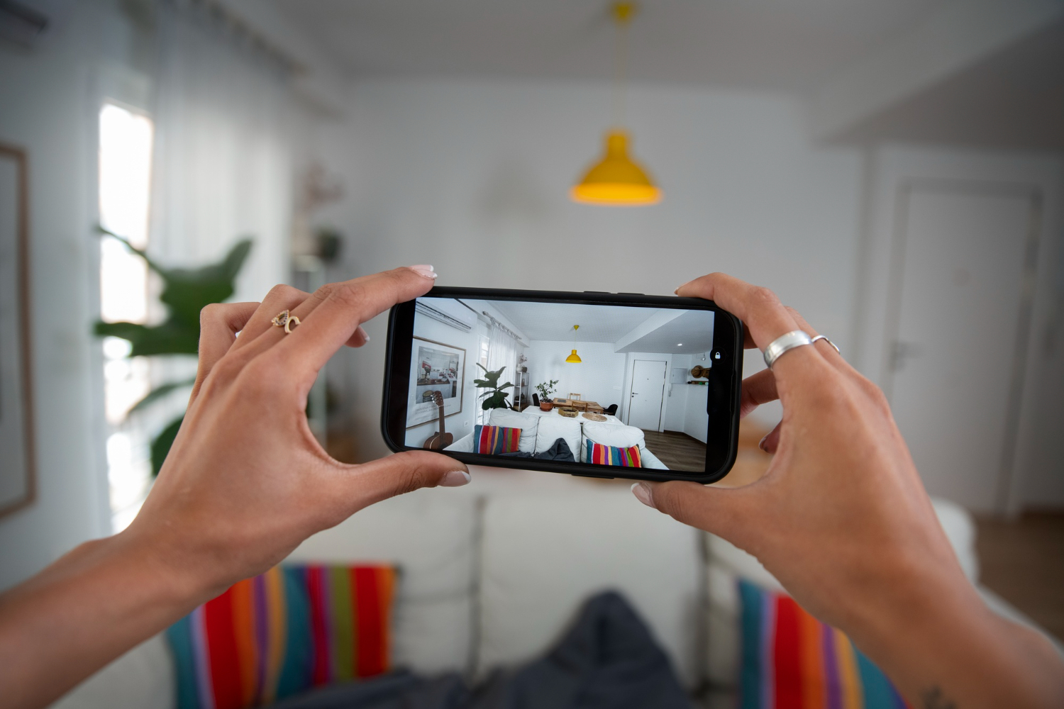 De nada sirve proteger tu cámara si la puerta principal de tu red, el router, sigue utilizando la contraseña que venía en la caja. Fuente Propia.