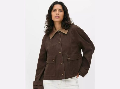 Entre las novedades de Primark, la cadena trae estas chaquetas campestres y los bomber de punto | Fuente: Primark Entre las novedades de Primark, la cadena trae estas chaquetas campestres y los bomber de punto