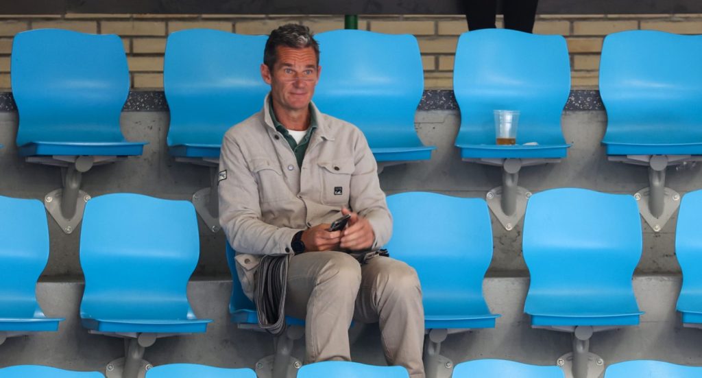 Cambios en cláusulas relacionadas con Ainhoa Armentia