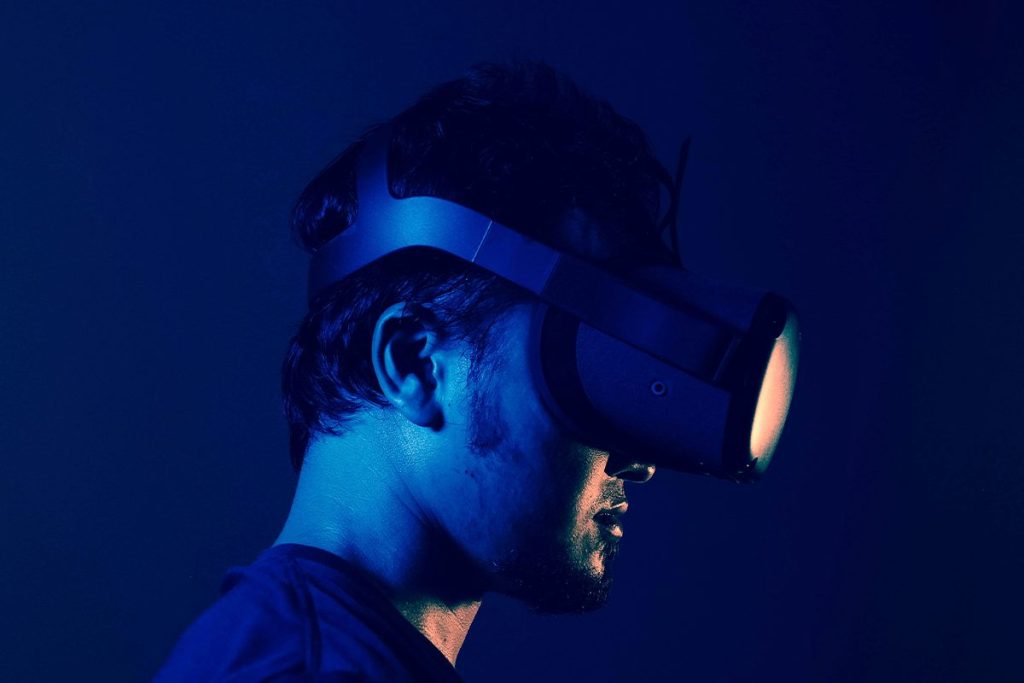 Así funciona el cerebro ante la realidad virtual inmersiva y estas son sus consecuencias 21 EL IMPACTO DE LA REALIDAD VIRTUAL INVERSIVA EN LOS SENTIDOS