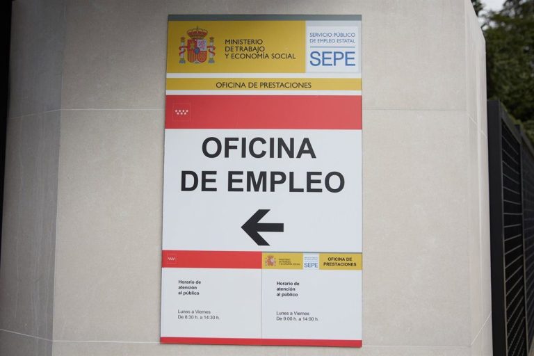 El SEPE publica más de 180 empleos urgentes que pagan hasta 5.000€ y aceleran tu residencia si eres extranjero
