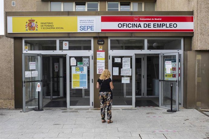 Facilidades para la residencia: cómo acelerar los trámites si consigues uno de estos trabajos
