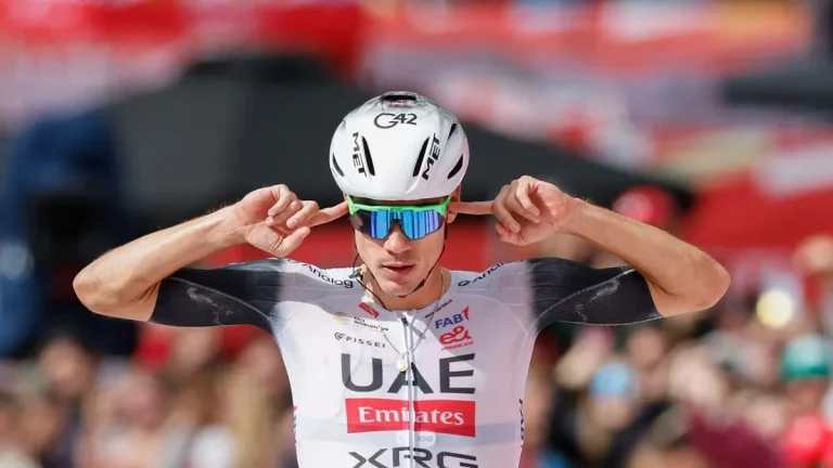 Juan Ayuso tira de orgullo y logra una victoria espectacular en la Vuelta a España
