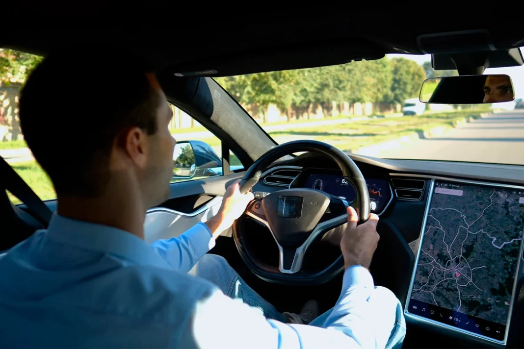 LA DGT DA LA BIENVENIDA A LOS COCHES AUTÓNOMOS