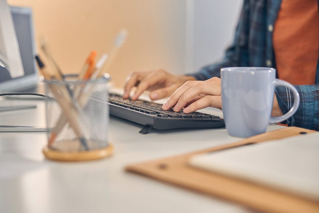 LAS VENTAJAS PARA LAS EMPRESAS DE ESTA ALTERNATIVA AL TELETRABAJO