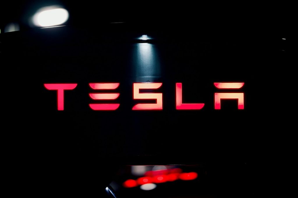 LAS VENTAS DE TESLA EN EUROPA CAEN UN 45% PERO EN ESPAÑA SUBEN