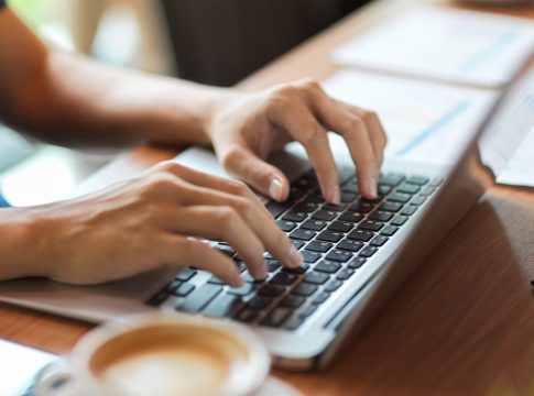 LOS CEO TECNOLÓGICOS APUESTAN POR UNA ALTERNATIVA AL TELETRABAJO LOS CEO TECNOLÓGICOS APUESTAN POR UNA ALTERNATIVA AL TELETRABAJO