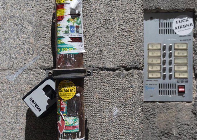 La instalación de mirillas con cámara solo se justifica por motivos reales de seguridad