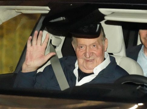 La posible serie de Juan Carlos I en Netflix desata ingeniosas propuestas de guion en internet La posible serie de Juan Carlos I en Netflix desata ingeniosas propuestas de guion en internet