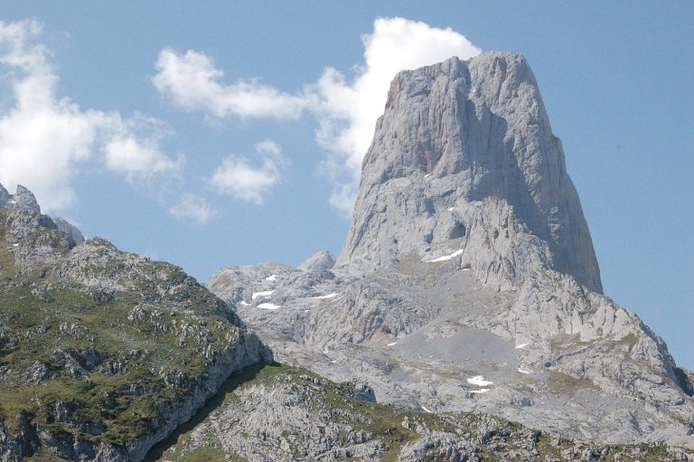 Esta es la montaña española más mortífera que el Everest