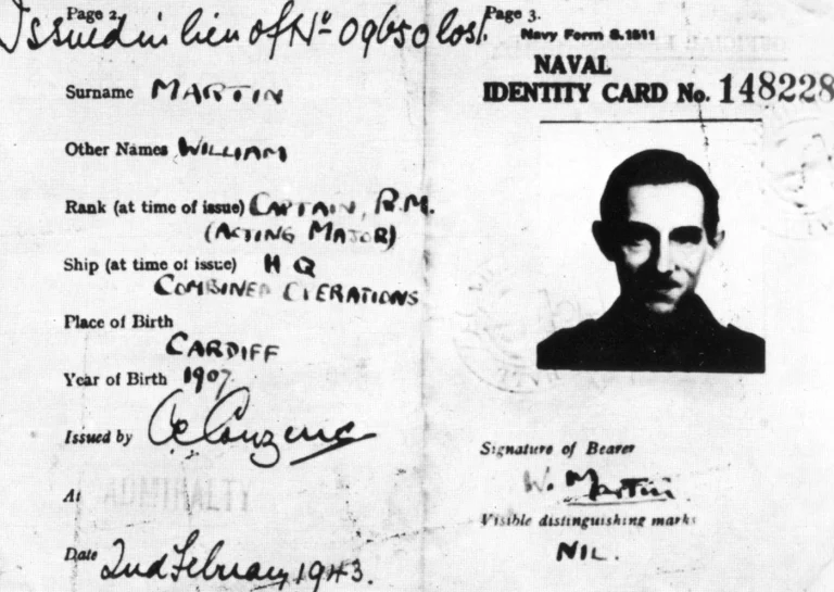 El espía que engañó a Hitler con un cadáver de un ahogado: la increíble 'Operación Mincemeat' que cambió el rumbo de la II Guerra Mundial