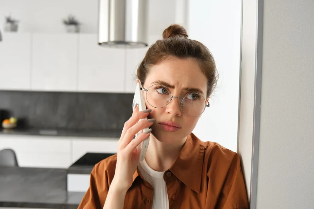 RIESGOS DE SEGURIDAD DE ESTE MÉTODO DE ESPIONAJE