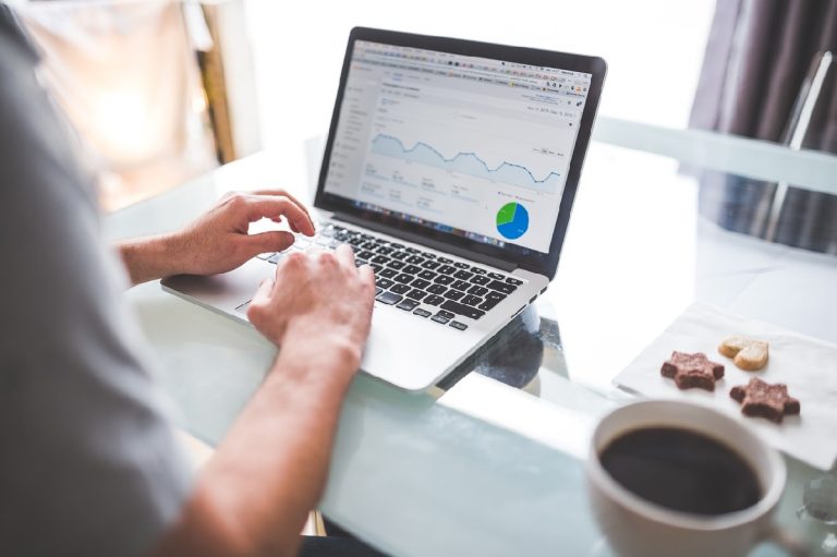 5 ventajas de contratar a un consultor SEO freelance