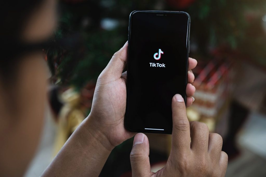 SPARKKITTY' ES PARTE DE UNA CAMPAÑA ILÍCITA QUE USA IA