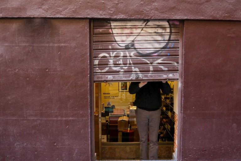 Se apaga el comercio de barrio: cada día cierran 235 autónomos y 1.300 tiendas echan el cierre en julio