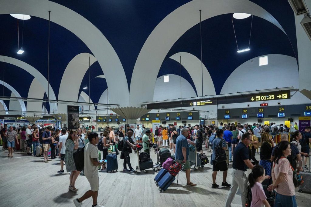 4 de cada 10 españoles pagarán sus vacaciones a plazos: así cambia la forma de pagar en los viajes 87 Tecnología de pagos: una prioridad estratégica