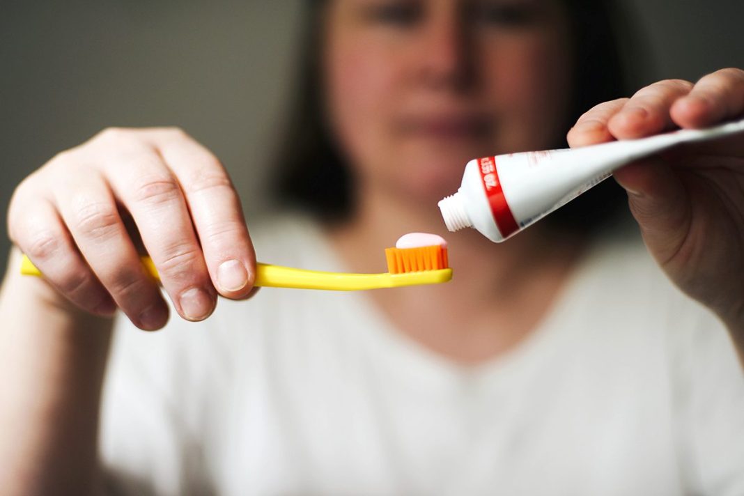 UNA PASTA DENTÍFRICA CON MUCHAS POSIBILIDADES GRACIAS A LA QUERATINA HUMANA