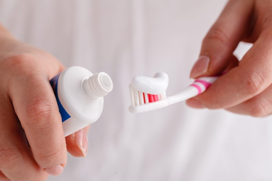 UNA PASTA DENTÍFRICA QUE EVITA PROBLEMAS DE BIOCOMPATIBILIDAD