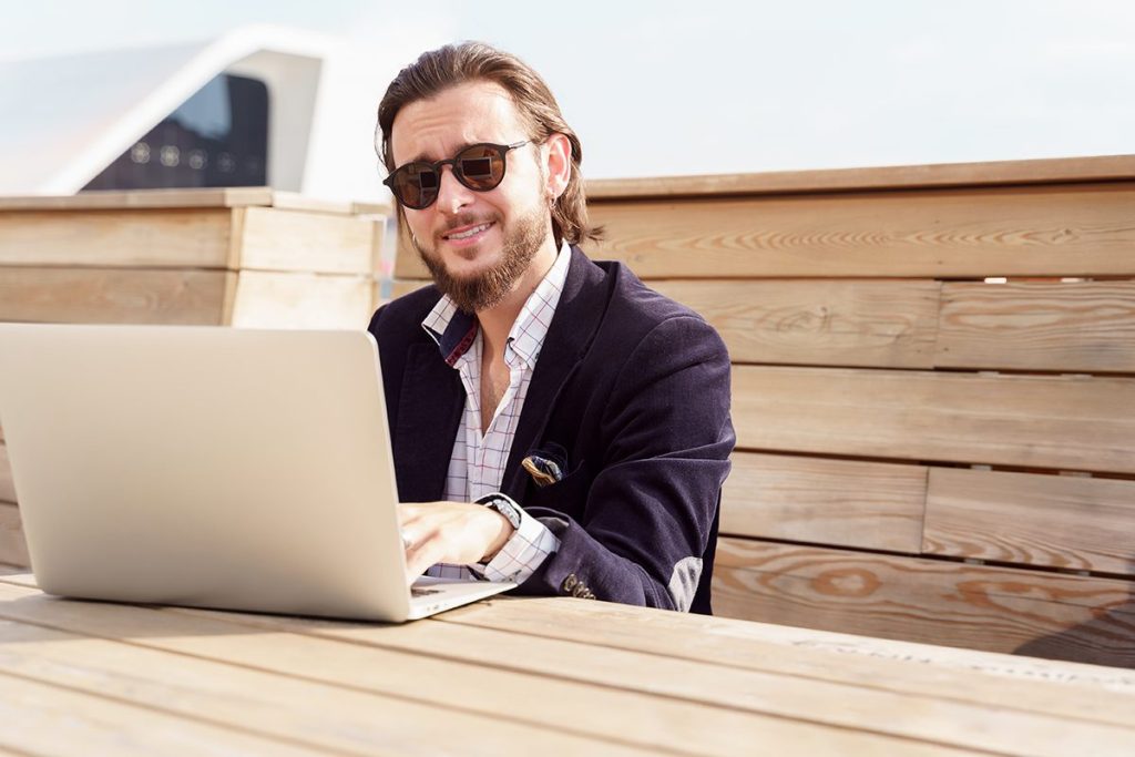 USANDO LA INTELIGENCIA ARTIFICIAL PARA HACERSE RICO