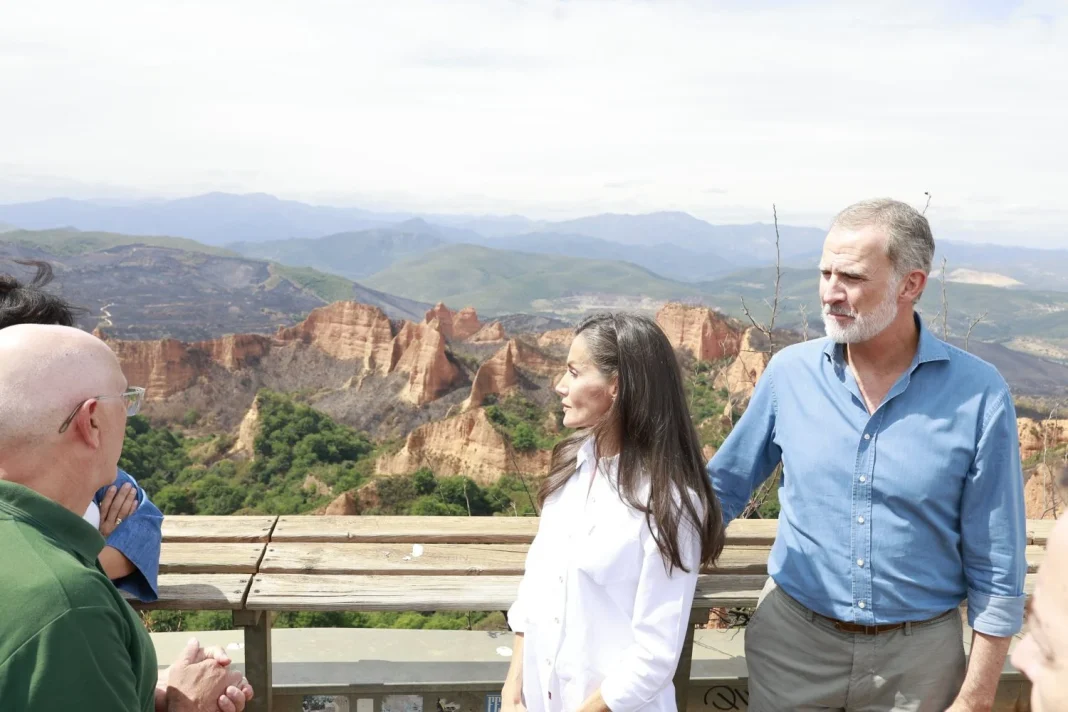 Un verano con incendios alarmantes que han consternado a Felipe VI y Letizia