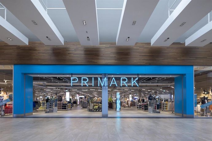Visita oficial y últimos preparativos de Primark en Jaén