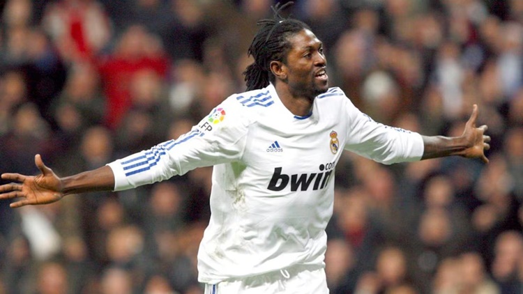 Alexander-Arnold o Rüdiger... pero también McManaman y Morientes: 5 buenos jugadores que llegaron gratis al Real Madrid 3 adebayor real madrid fichajes gratis Fuente: AFP