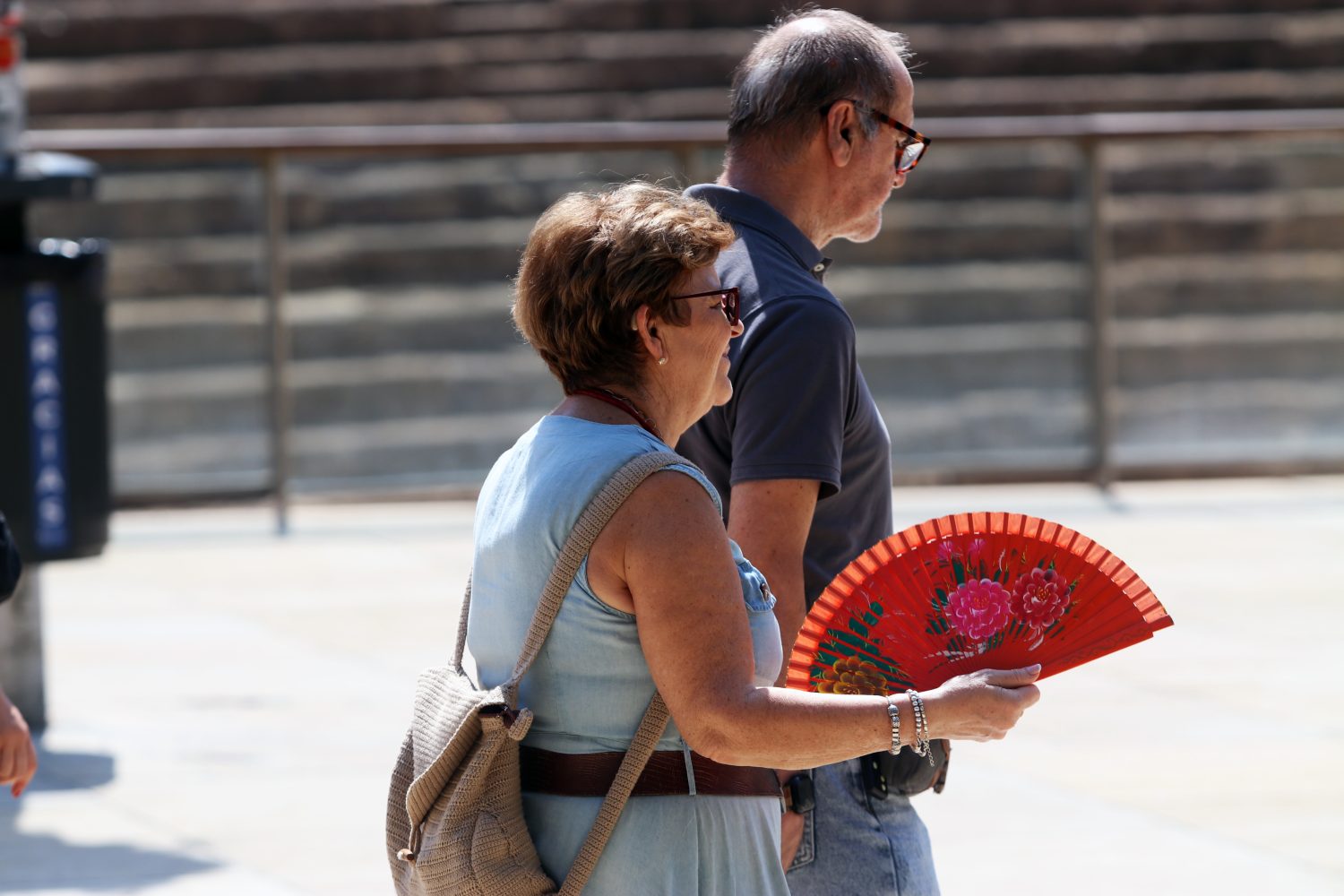 calor altas temperaturas Viandantes soportan el calor provocado por las altas temperaturas por las calles de Málaga, a 12 de agosto de 2025