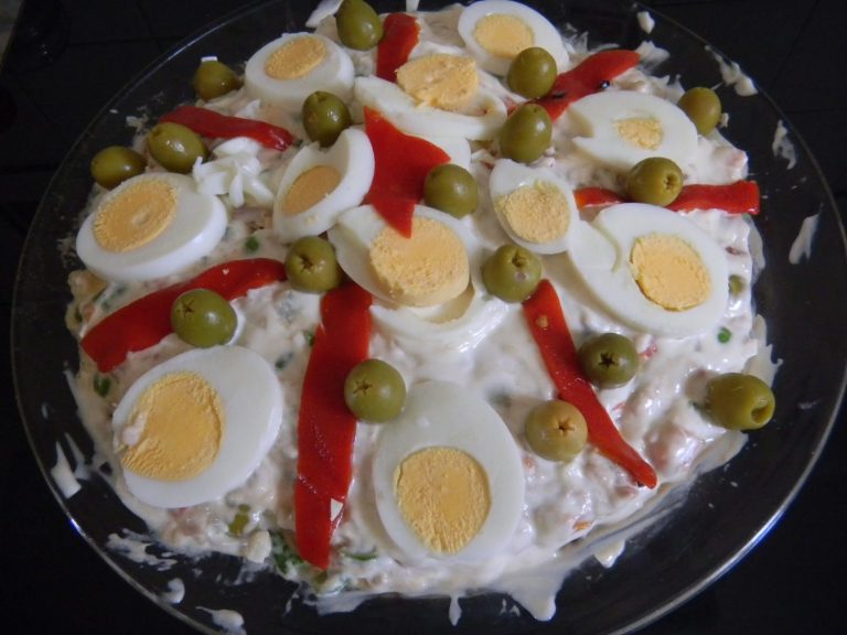 La verdadera historia de la ensaladilla rusa: ni es rusa ni llevaba mayonesa en su origen