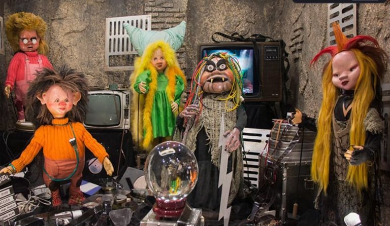 El programa de los sábados por la mañana que nos hizo 'electroduendes' a toda una generación: así era 'La Bola de Cristal'