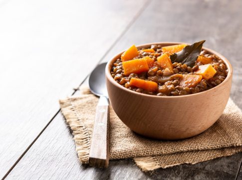 lentejas Echas el pimentón con el fuego encendido, ¿verdad?: el error garrafal que arruina tus lentejas según un cocinero de León