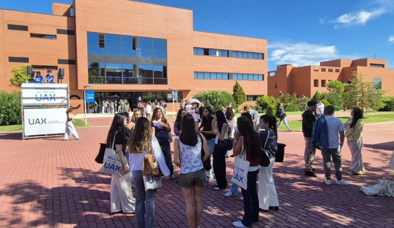Los mayores de 65 años lideran el hábito de caminar en España, según el Observatorio GO fit