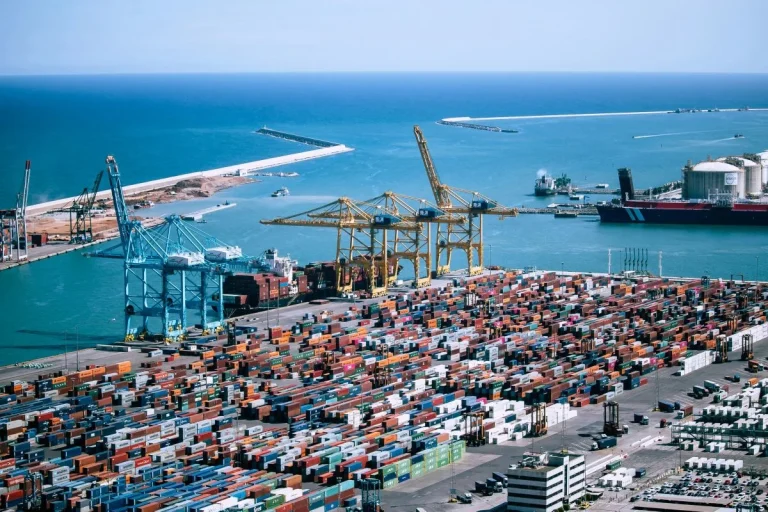 ICER estima que España necesitará más de 90.000 especialistas en comercio exterior en 2027 para afrontar los retos geopolíticos