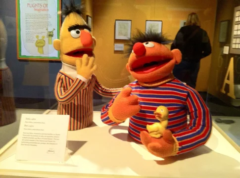 Lo que 'Barrio Sésamo' nos enseñó de economía y que hoy nos serviría para sobrevivir a la inflación (y no nos dimos cuenta) Lo que 'Barrio Sésamo' nos enseñó de economía y que hoy nos serviría para sobrevivir a la inflación (y no nos dimos cuenta)