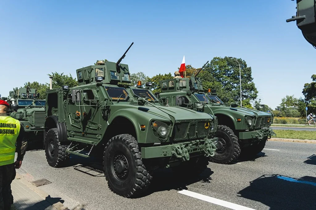 CAZAS Y DRONES DE CHINA DE ÚLTIMA GENERACIÓN