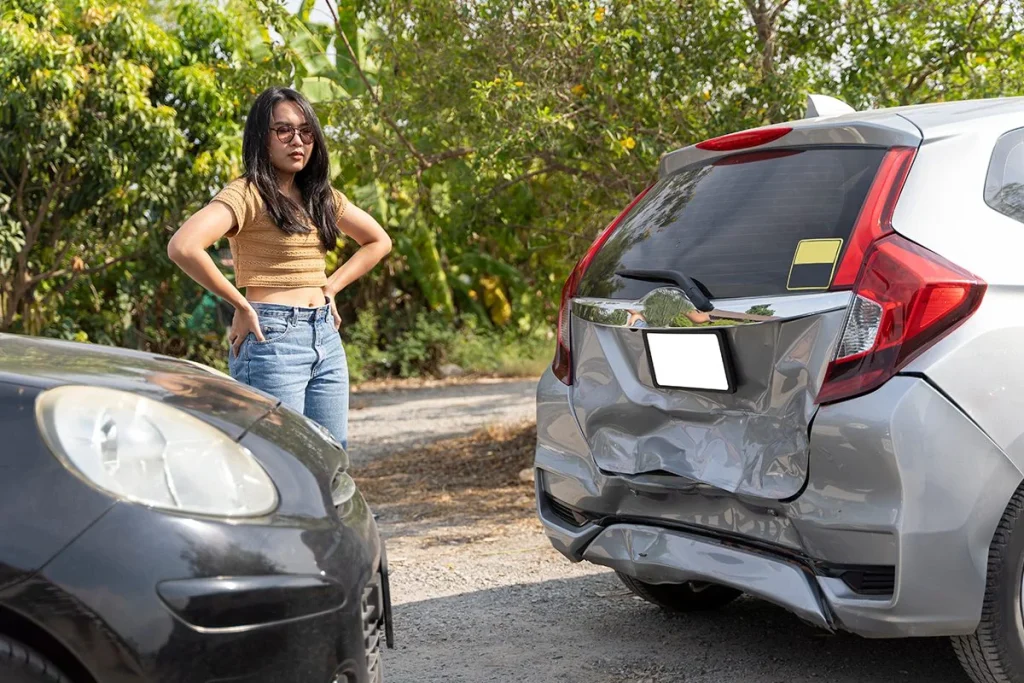 CÓMO FUNCIONA LA ESTAFA DEL RETROVISOR