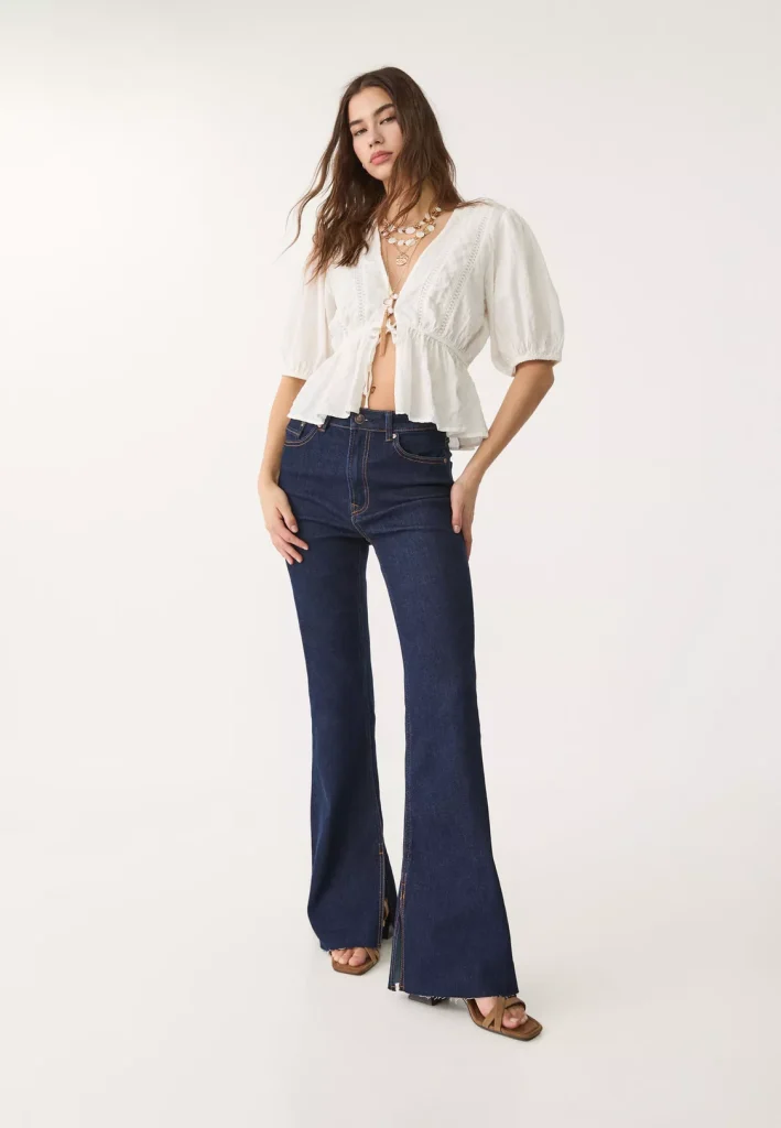 Los D74 de Stradivarius: rebajados, favorecedores y listos para combinar con todo. Sí, son esos vaqueros