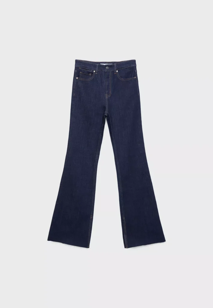 Vaqueros que estilizan, combinan y ahora están en rebaja. Los D74 no son tendencia: son inversión