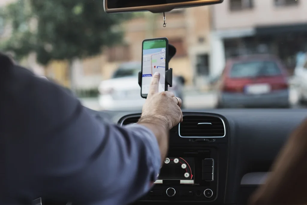 Cómo hacer que Google Maps arranque automáticamente cuando empiezas a conducir 2 Cómo lograr que Google Maps se abra al arrancar el vehículo