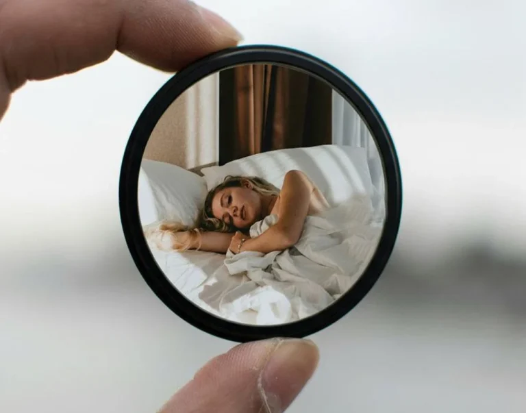 La melatonina bajo la lupa: qué es, cómo funciona y por qué cada vez más españoles recurren a ella para dormir mejor